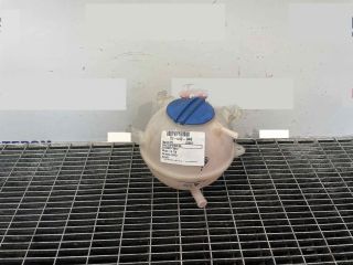 bontott VW CADDY Kiegyenlítő Tartály