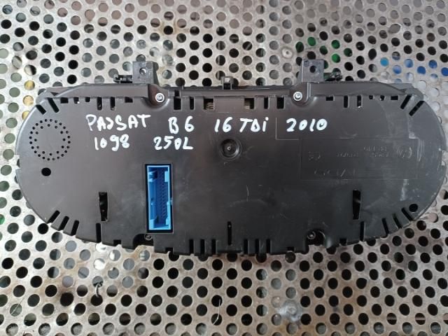 bontott VW CADDY Kilométeróra