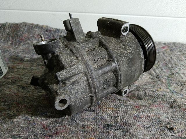 bontott VW CADDY Klímakompresszor