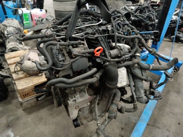 bontott VW CADDY Komplett Motor (Segédberendezésekkel)