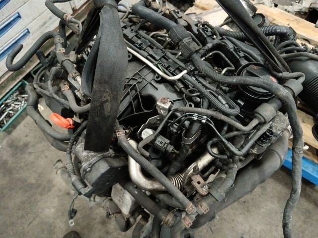 bontott VW CADDY Komplett Motor (Segédberendezésekkel)