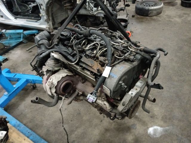 bontott VW CADDY Motor (Fűzött blokk hengerfejjel)