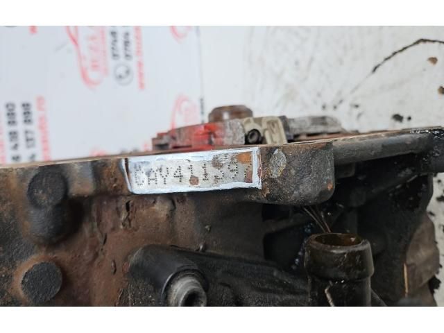 bontott VW CADDY Motor (Fűzött blokk hengerfejjel)