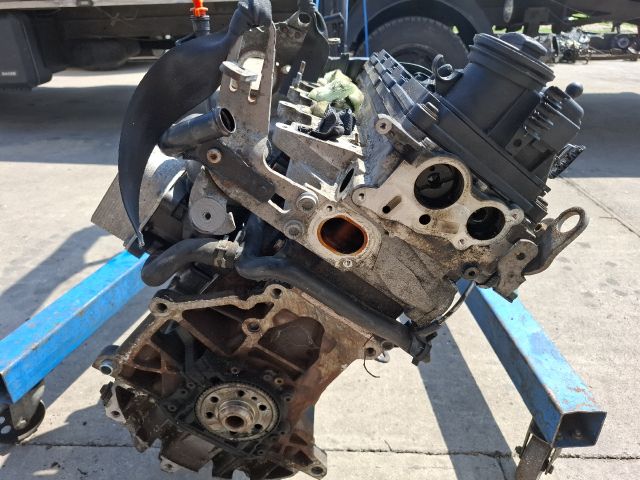 bontott VW CADDY Motor (Fűzött blokk hengerfejjel)