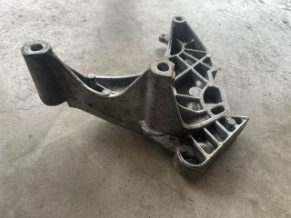 bontott VW CADDY Motor Tartó Bak (Fém)