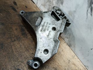 bontott VW CADDY Motor Tartó Bak (Fém)