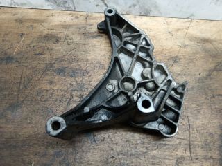 bontott VW CADDY Motor Tartó Bak (Fém)