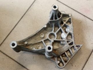 bontott VW CADDY Motor Tartó Bak (Pozíciófüggetlen)