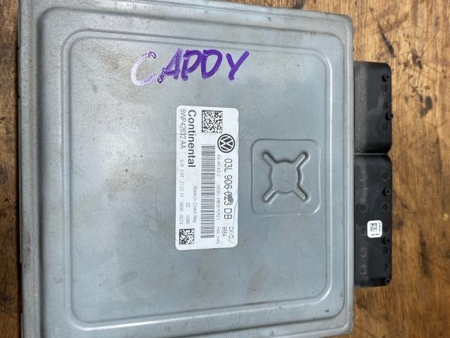 bontott VW CADDY Motorvezérlő