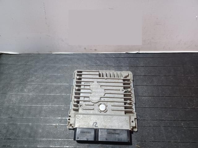 bontott VW CADDY Motorvezérlő