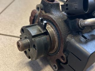 bontott VW CADDY Nagynyomású Szivattyú