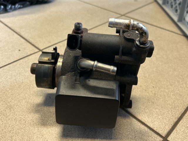 bontott VW CADDY Nagynyomású Szivattyú