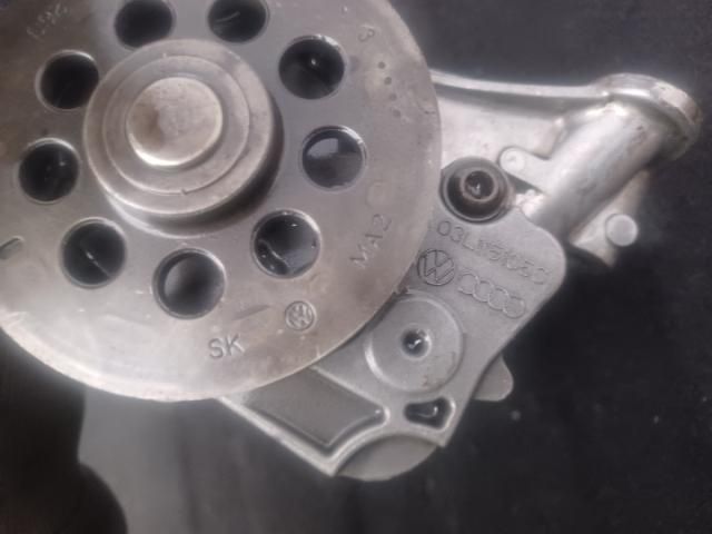 bontott VW CADDY Olajszivattyú