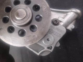 bontott VW CADDY Olajszivattyú