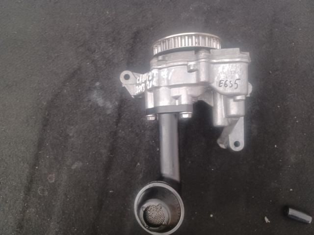 bontott VW CADDY Olajszivattyú