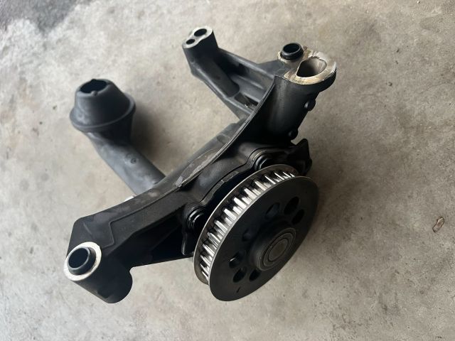 bontott VW CADDY Olajszivattyú