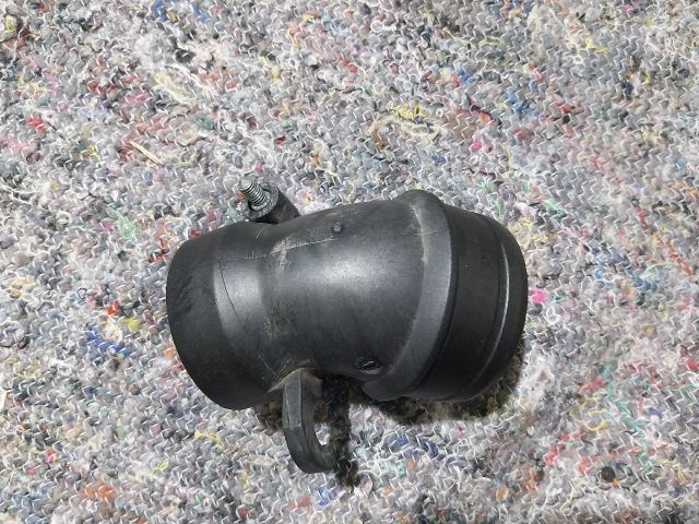 bontott VW CADDY Turbócső