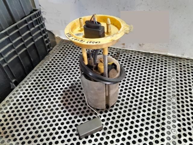 bontott VW CADDY Üzemanyag Szivattyú