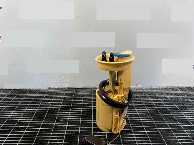 bontott VW CADDY Üzemanyag Szivattyú