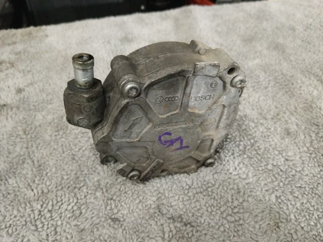 bontott VW CADDY Vákumpumpa