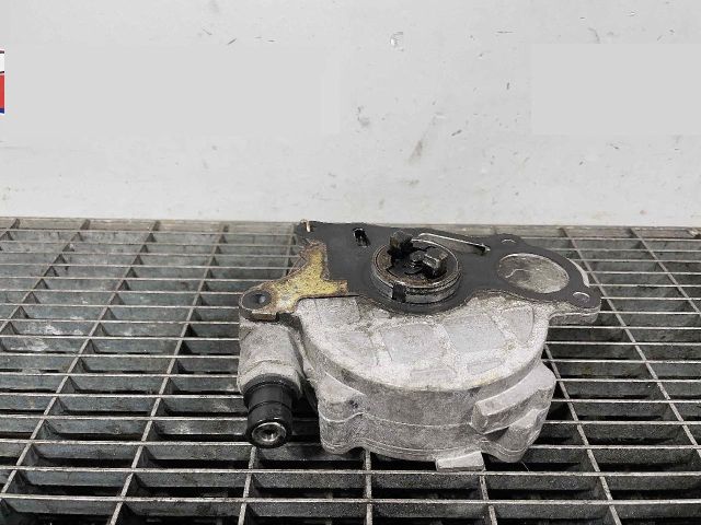 bontott VW CADDY Vákumpumpa