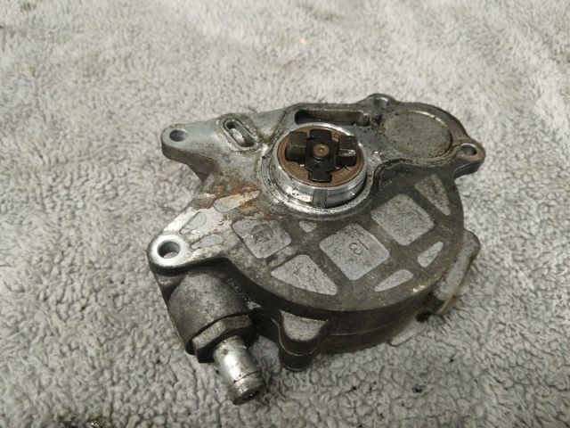 bontott VW CADDY Vákumpumpa