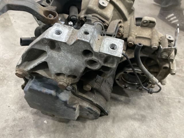 bontott VW CADDY Váltó (Mechanikus)