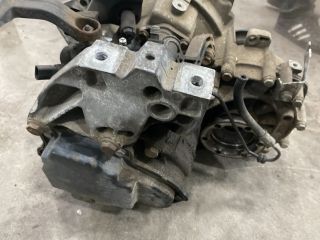 bontott VW CADDY Váltó (Mechanikus)