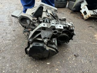 bontott VW CADDY Váltó (Mechanikus)