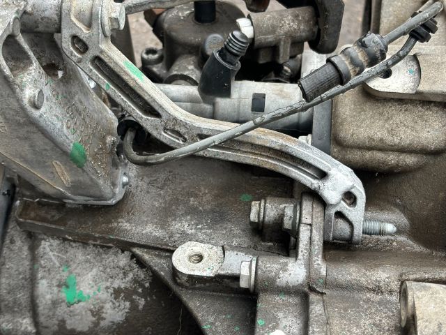 bontott VW CADDY Váltó (Mechanikus)