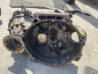 bontott VW CADDY Váltó (Mechanikus)