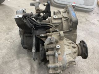 bontott VW CADDY Váltó (Mechanikus)