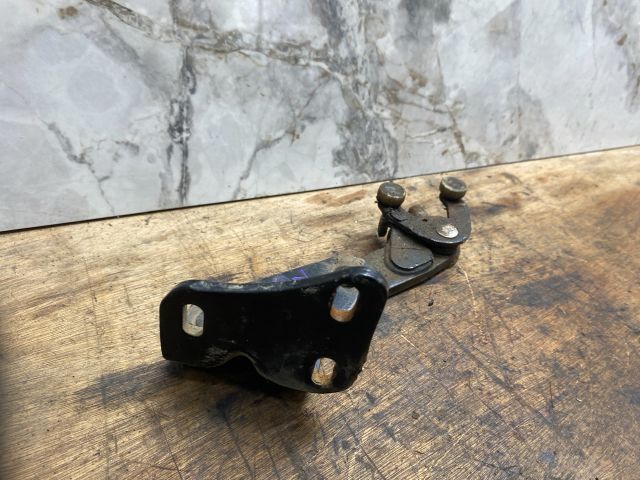 bontott VW CADDY Vezetőgörgő