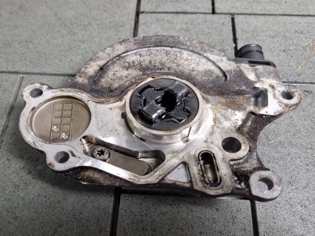 bontott VW CADDY Vákumpumpa