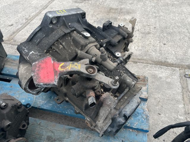 bontott VW CADDY Váltó (Mechanikus)