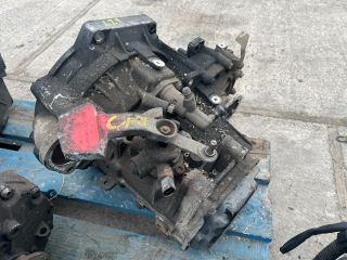 bontott VW CADDY Váltó (Mechanikus)