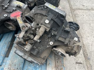 bontott VW CADDY Váltó (Mechanikus)