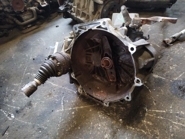 bontott VW CADDY Váltó (Mechanikus)