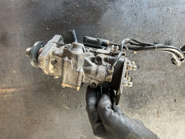 bontott VW CADDY Adagoló