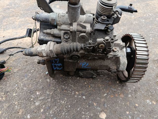 bontott VW CADDY Adagoló