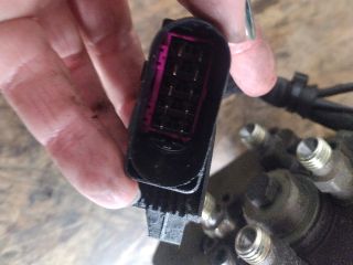 bontott VW CADDY Adagoló