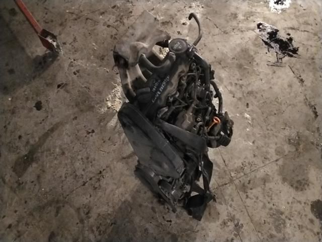 bontott VW CADDY Motor (Fűzött blokk hengerfejjel)