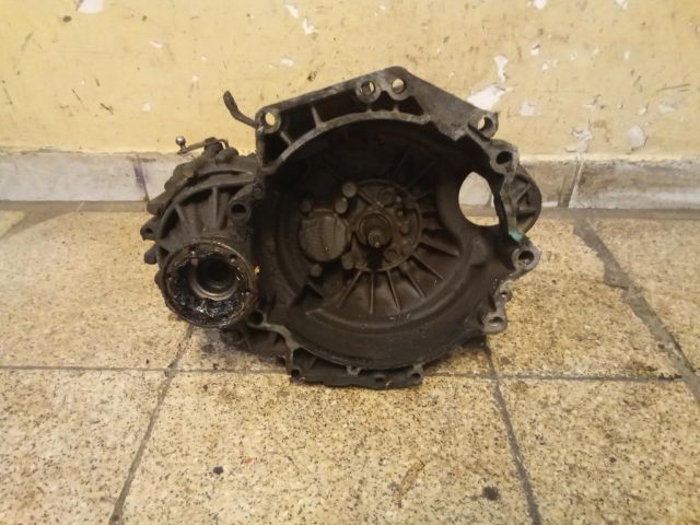 bontott VW CADDY Váltó (Mechanikus)