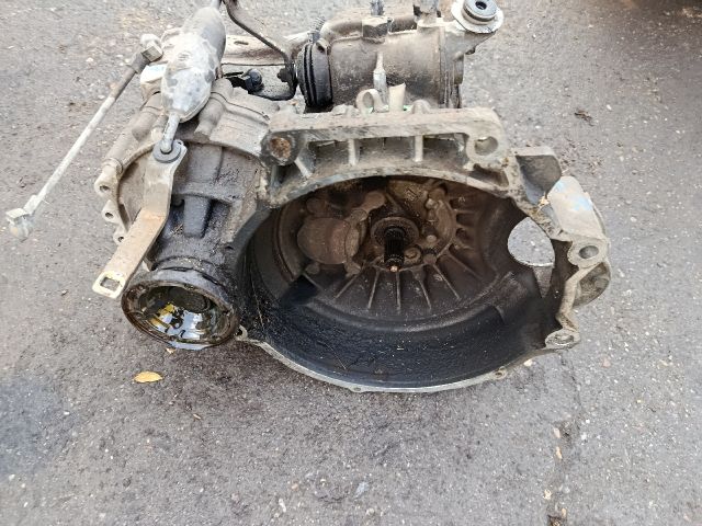bontott VW CADDY Váltó (Mechanikus)