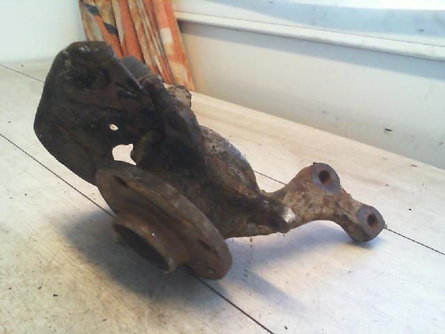 bontott VW CADDY Bal első Csonkállvány Kerékaggyal