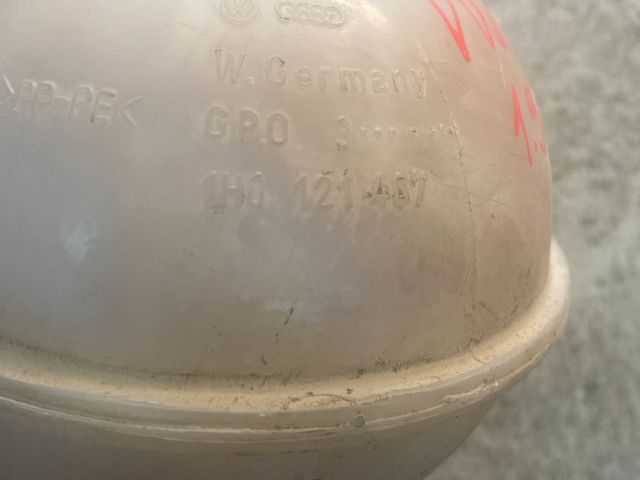 bontott VW CADDY Kiegyenlítő Tartály