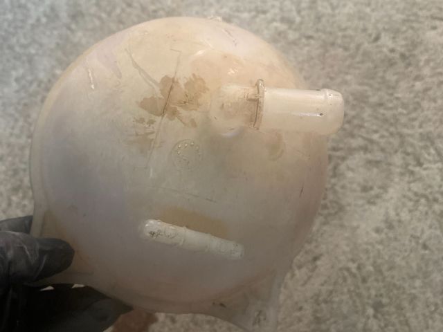 bontott VW CADDY Kiegyenlítő Tartály