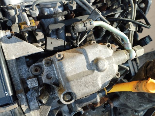 bontott VW CADDY Komplett Motor (Segédberendezésekkel)