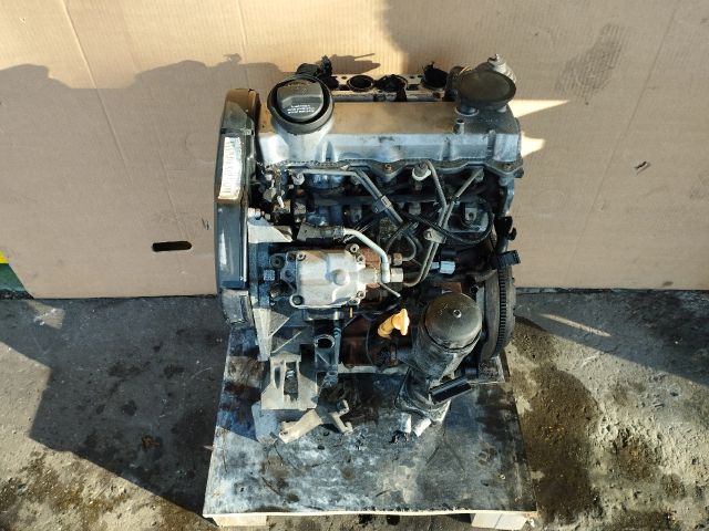 bontott VW CADDY Komplett Motor (Segédberendezésekkel)
