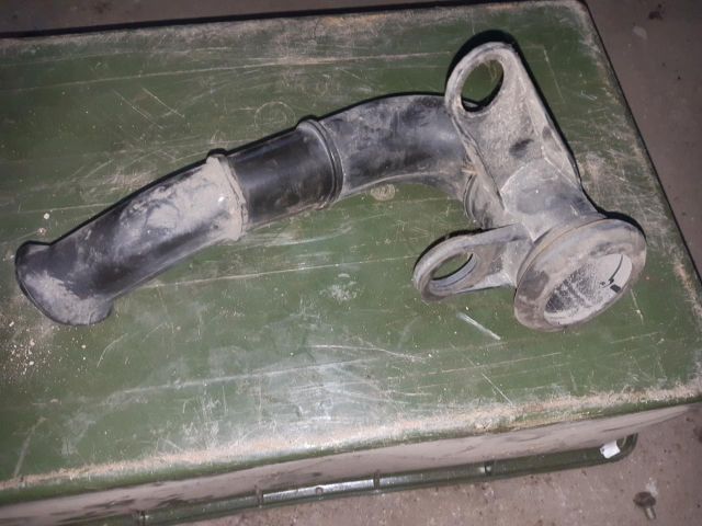 bontott VW CADDY Légbeömlő Cső